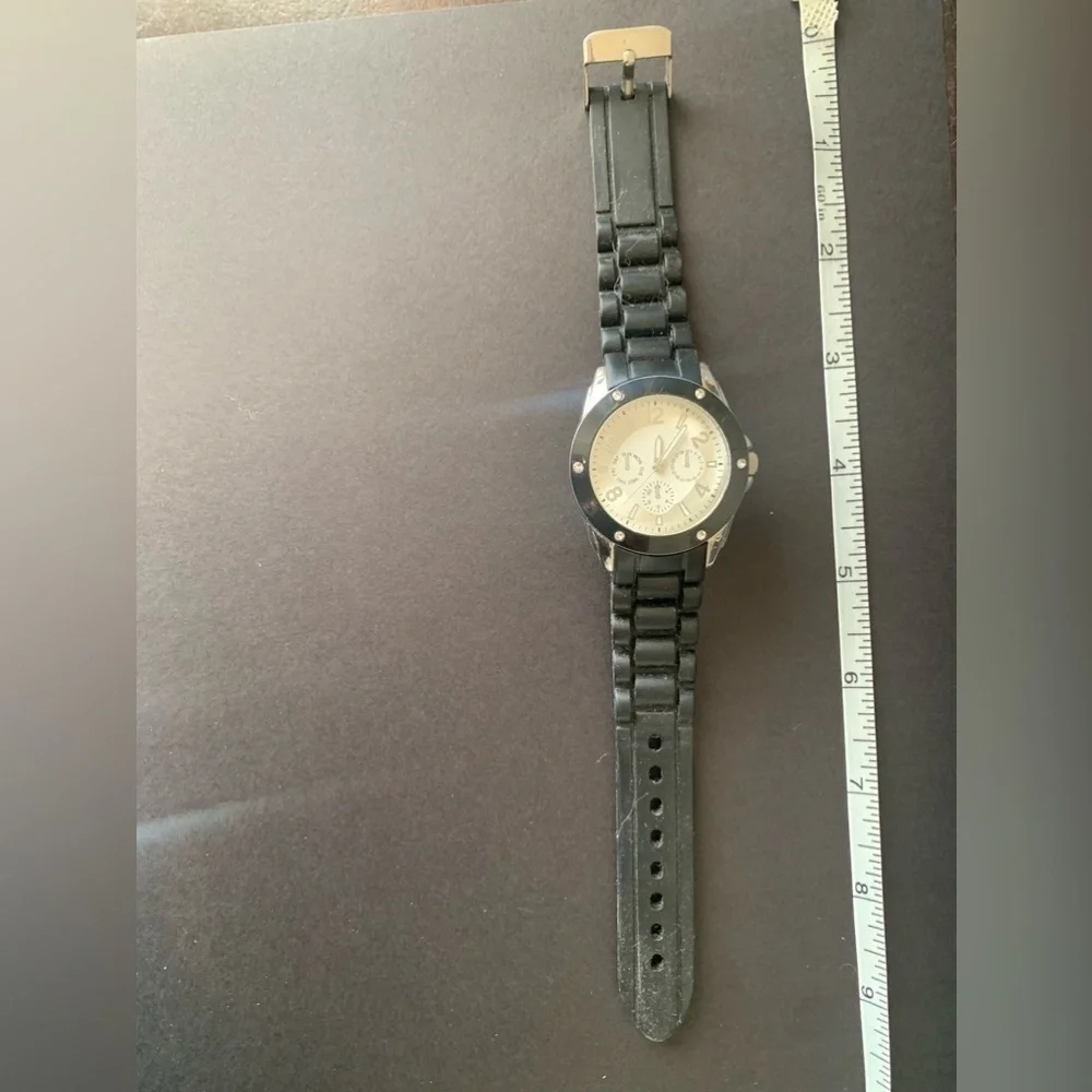 Watch - Picture 2 of 2
